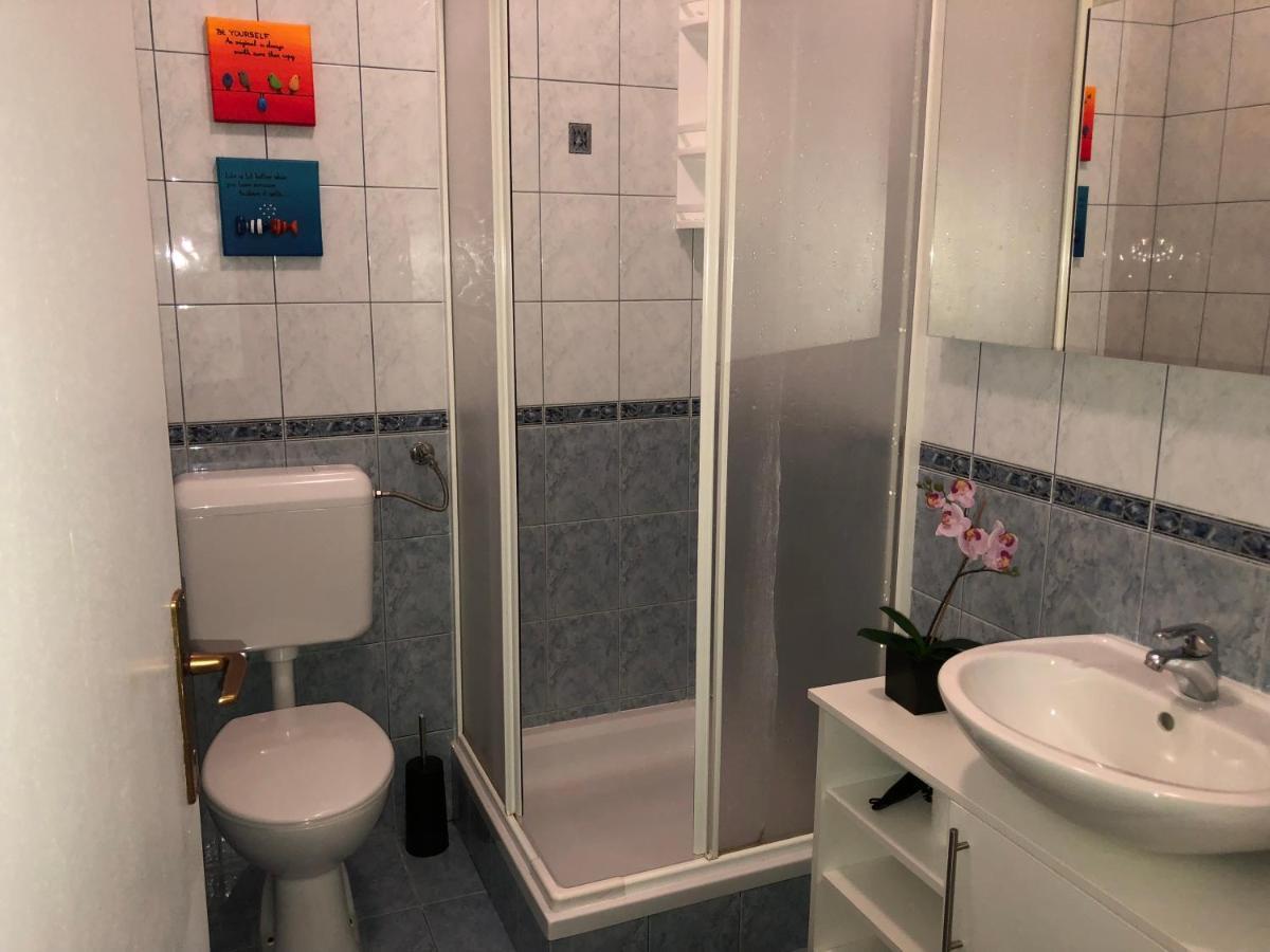Apartment Natasa Palit エクステリア 写真