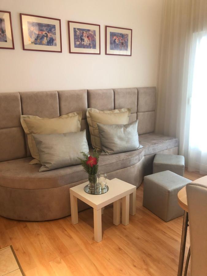 Apartment Natasa Palit エクステリア 写真