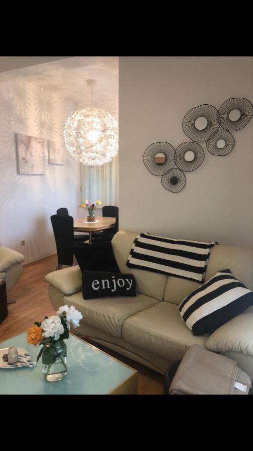 Apartment Natasa Palit エクステリア 写真