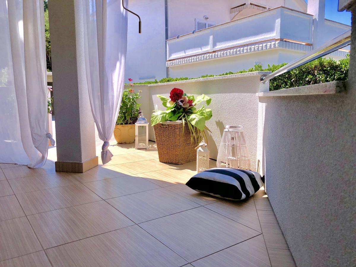 Apartment Natasa Palit エクステリア 写真