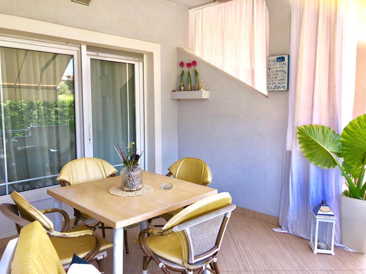 Apartment Natasa Palit エクステリア 写真